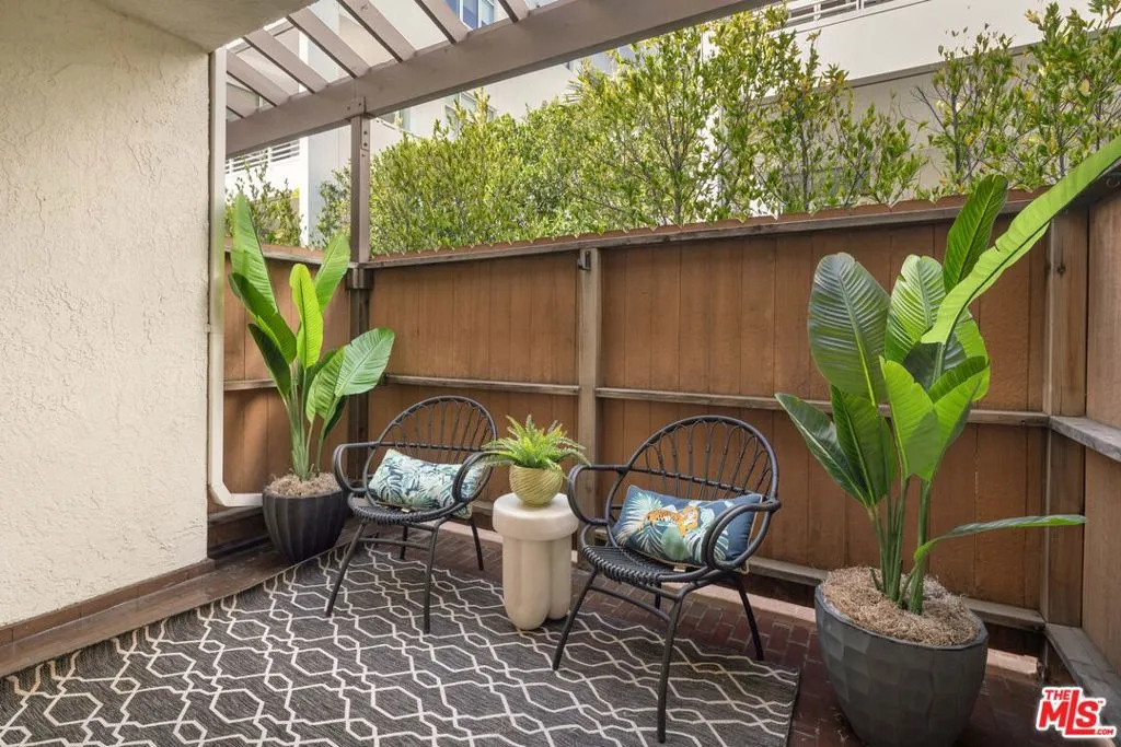 1226 N Kings Road 4, West Hollywood, California 90069 home-pic-7