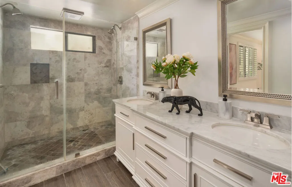 1226 N Kings Road 4, West Hollywood, California 90069 home-pic-18