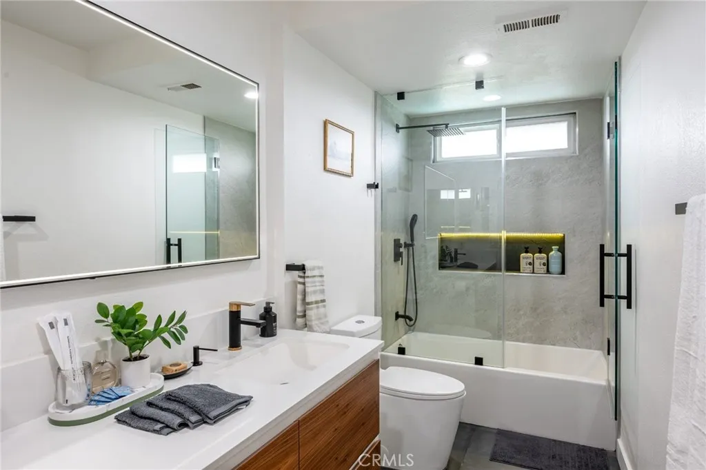 19410 Empty Saddle Road, Walnut, California 91789 home-pic-24