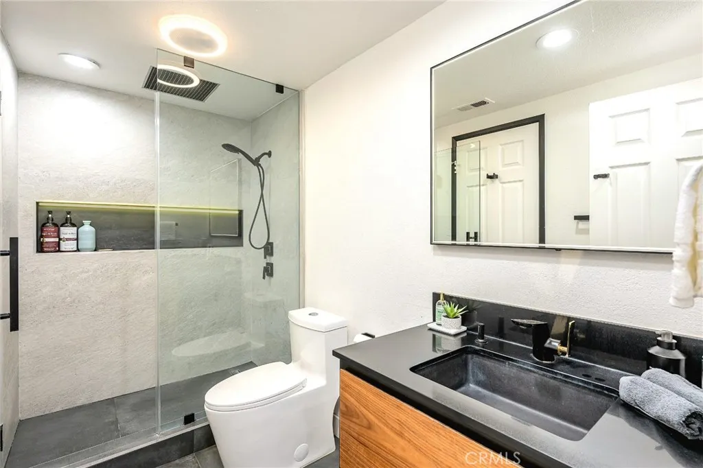 19410 Empty Saddle Road, Walnut, California 91789 home-pic-22