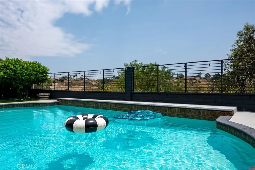 19410 Empty Saddle Road, Walnut, California 91789 home-pic-49