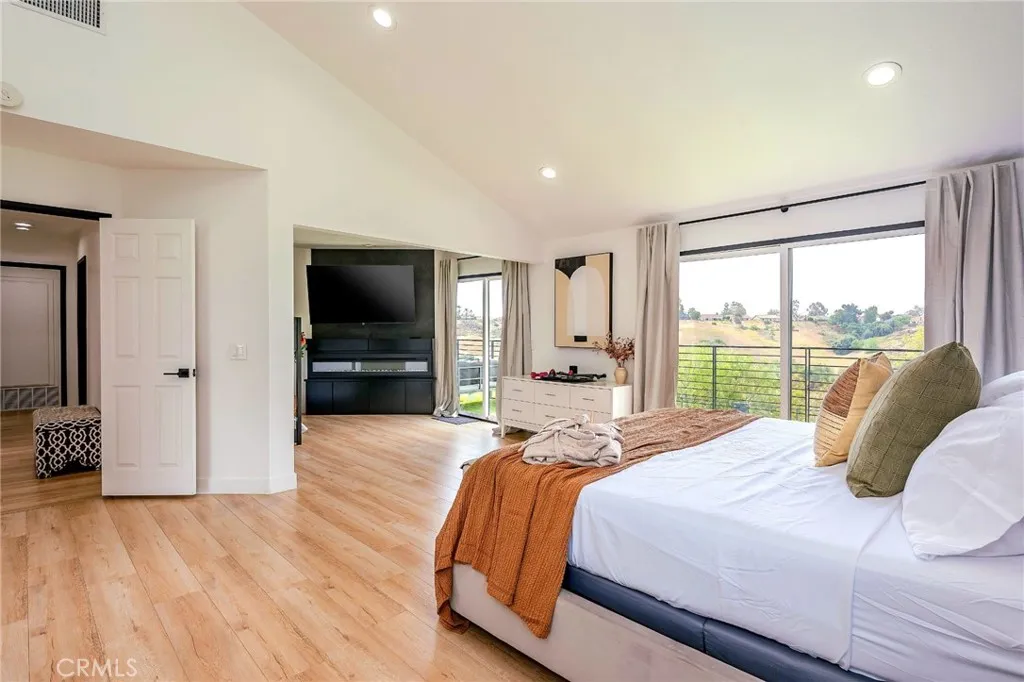 19410 Empty Saddle Road, Walnut, California 91789 home-pic-14