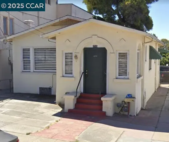 2715 Macarthur Blvd, Oakland, California 94602