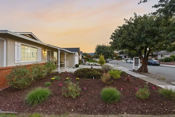 1060 Weyburn Lane, San Jose, California 95129