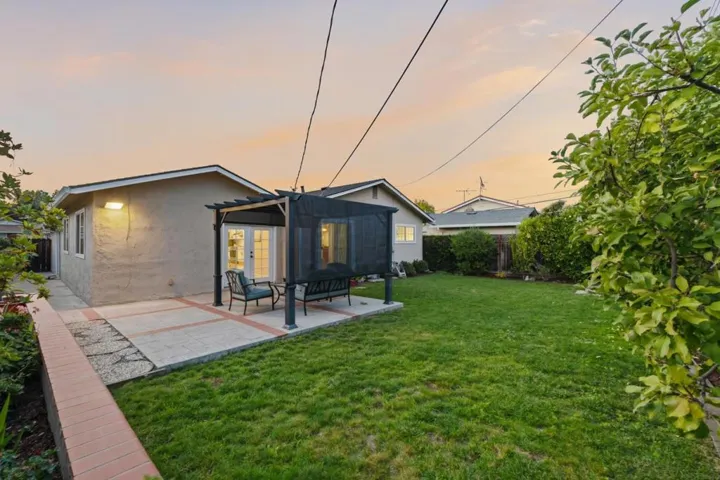 1060 Weyburn Lane, San Jose, California 95129