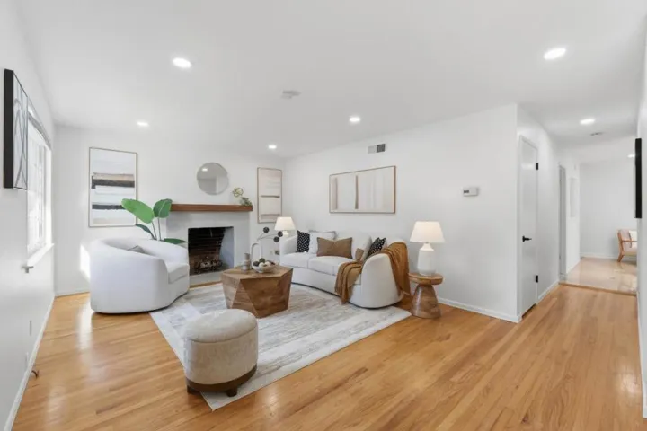 1060 Weyburn Lane, San Jose, California 95129