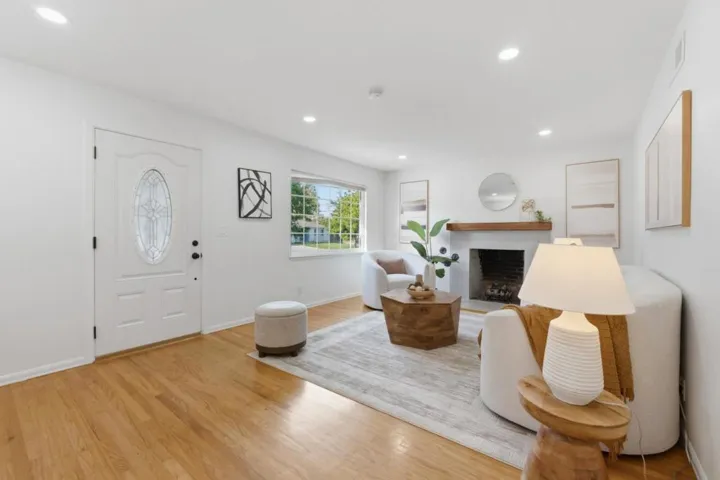 1060 Weyburn Lane, San Jose, California 95129