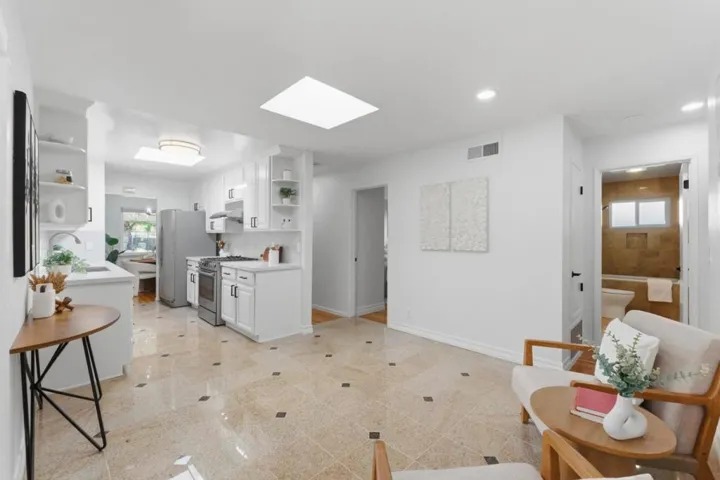 1060 Weyburn Lane, San Jose, California 95129