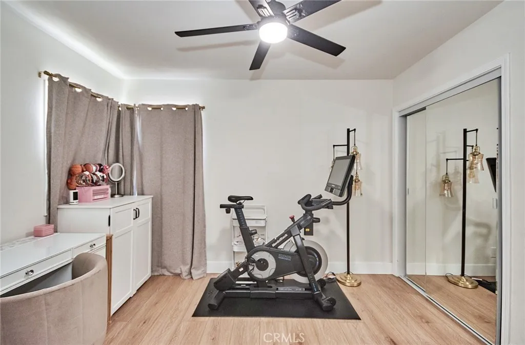 606 E De Anza Circle E, Ontario, California 91761 home-pic-30