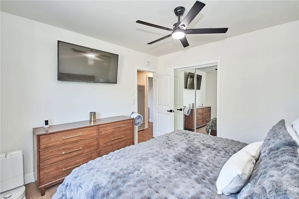 606 E De Anza Circle E, Ontario, California 91761 home-pic-12
