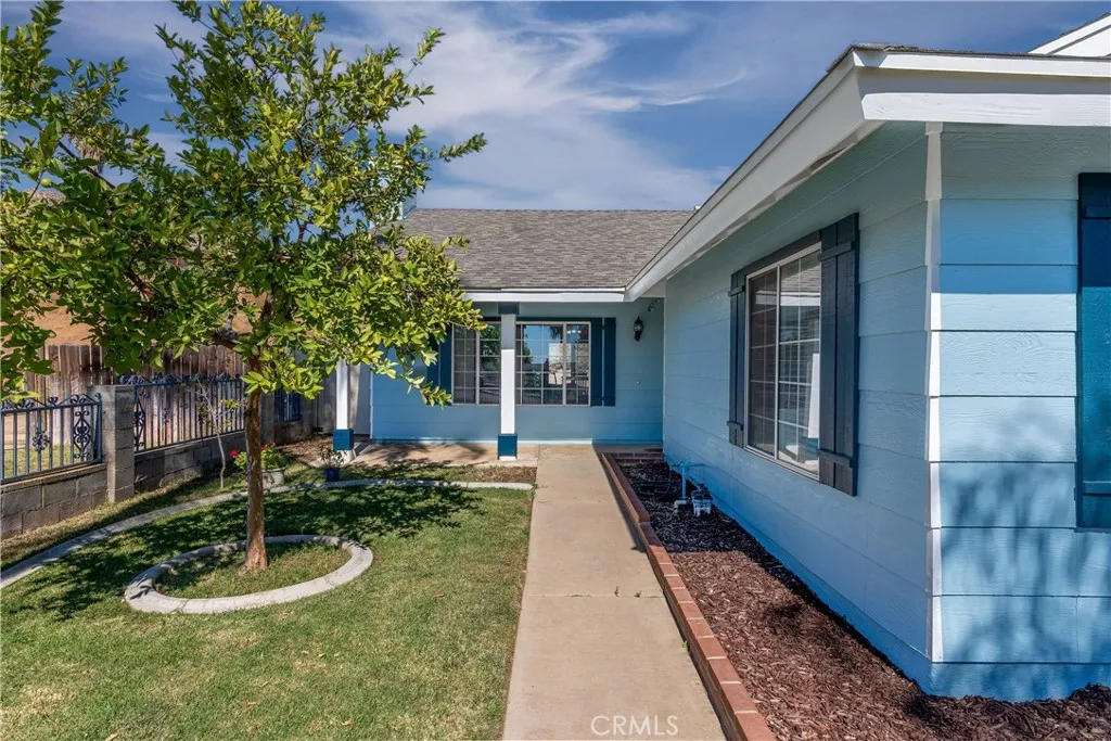 22742 Glendon Drive, Moreno Valley, California 92557 home-pic-2