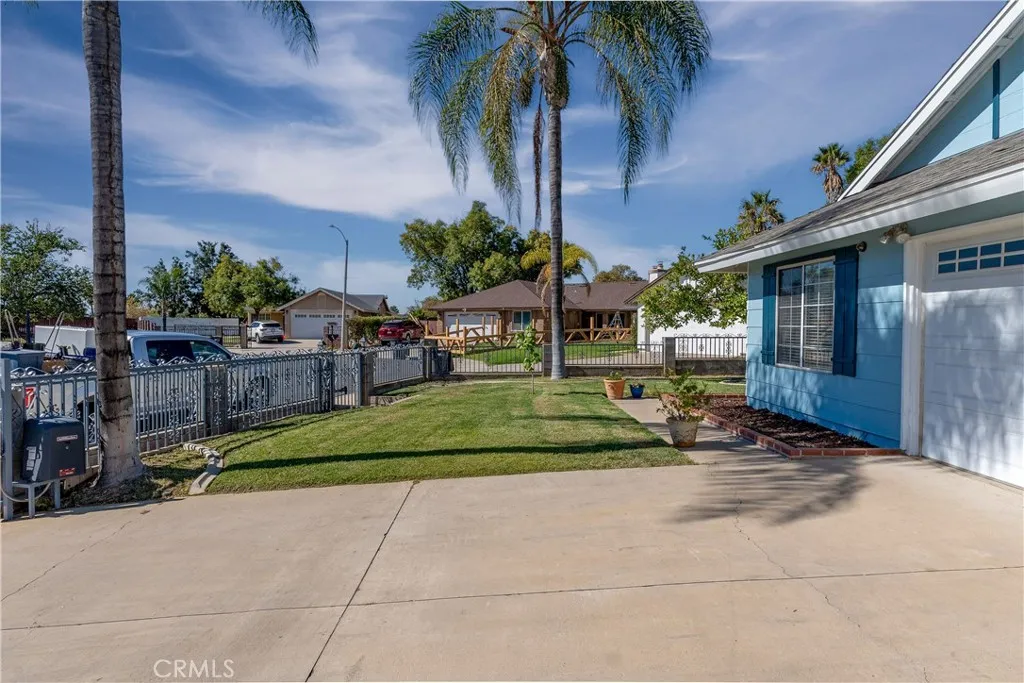 22742 Glendon Drive, Moreno Valley, California 92557 home-pic-32