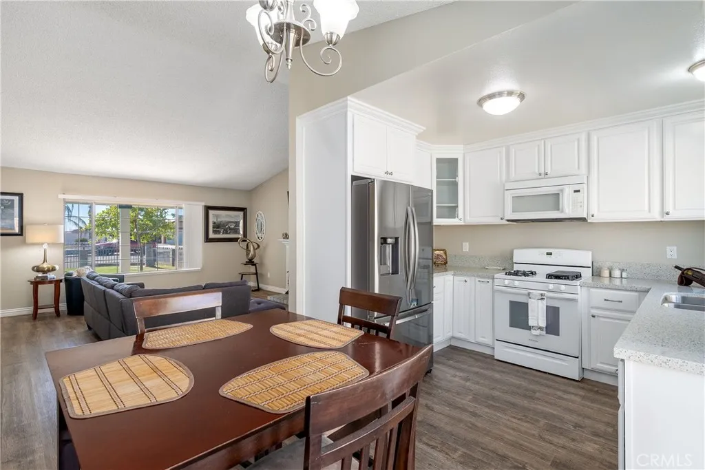 22742 Glendon Drive, Moreno Valley, California 92557 home-pic-3