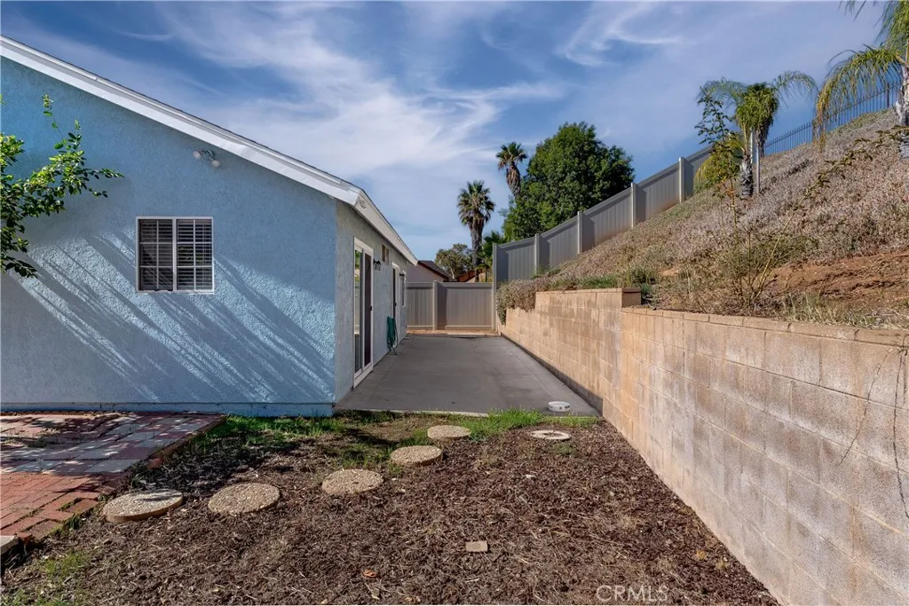 22742 Glendon Drive, Moreno Valley, California 92557 home-pic-35