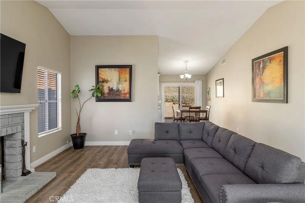 22742 Glendon Drive, Moreno Valley, California 92557 home-pic-4