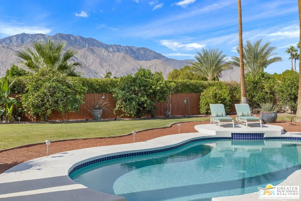 835 N Farrell Drive, Palm Springs, California 92262 home-pic-26