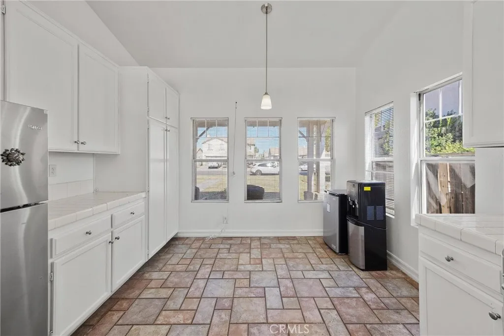 711 Myrtle, Perris, California 92571 home-pic-5