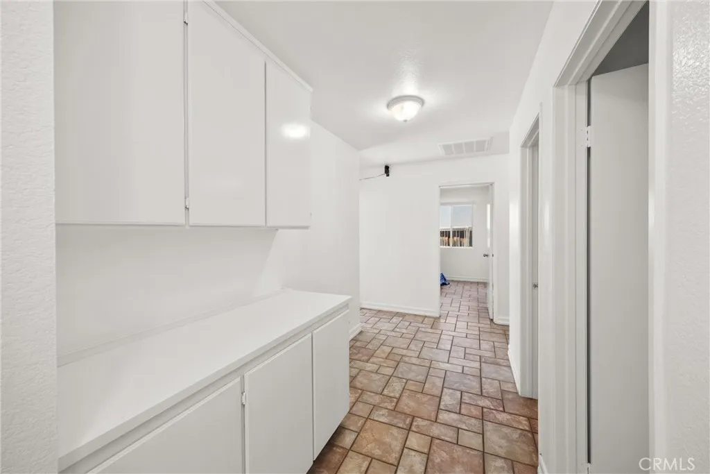 711 Myrtle, Perris, California 92571 home-pic-12