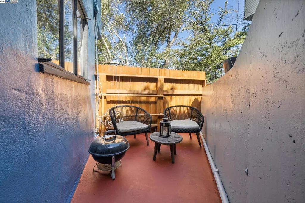 5936 Broadway, Oakland, California 94618 home-pic-33