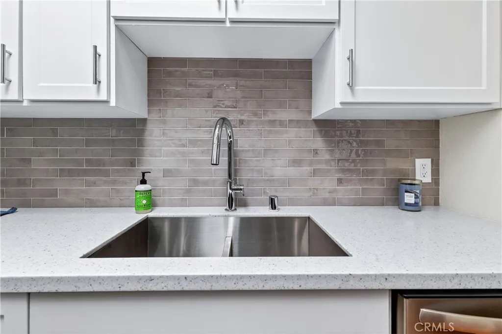 16700 Yukon Avenue 202, Torrance, California 90504 home-pic-17