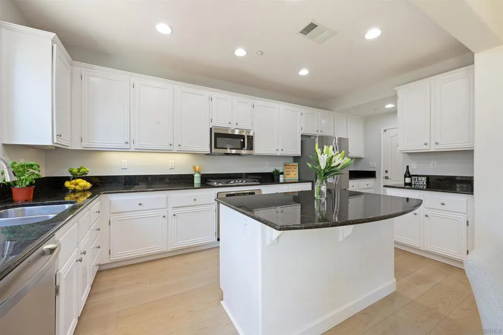 , San Diego, California 92127 home-pic-3