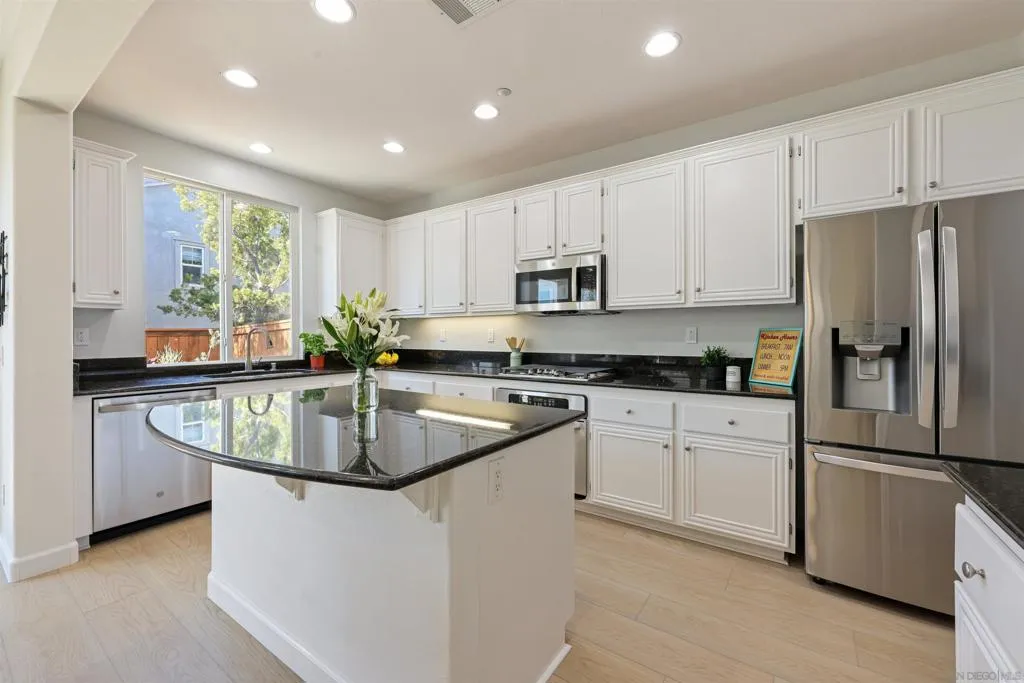 , San Diego, California 92127 home-pic-2