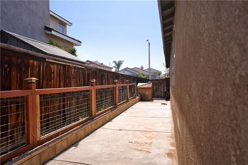 26068 Pinto Court, Moreno Valley, California 92555 home-pic-33