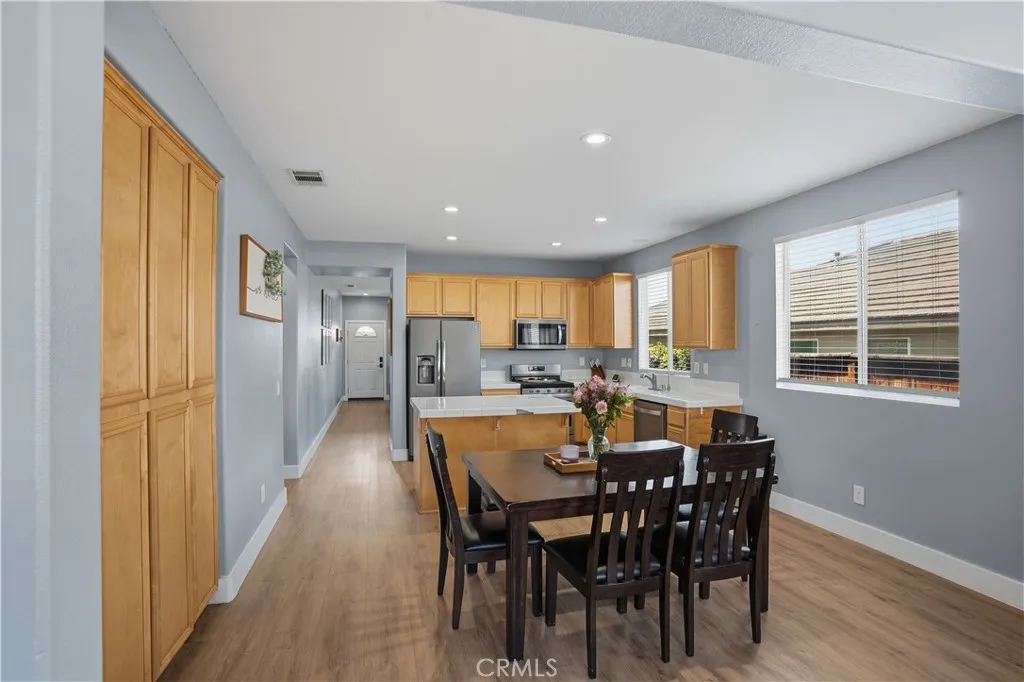 26068 Pinto Court, Moreno Valley, California 92555 home-pic-9