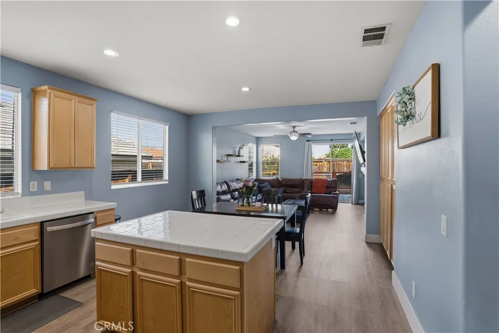 26068 Pinto Court, Moreno Valley, California 92555 home-pic-8