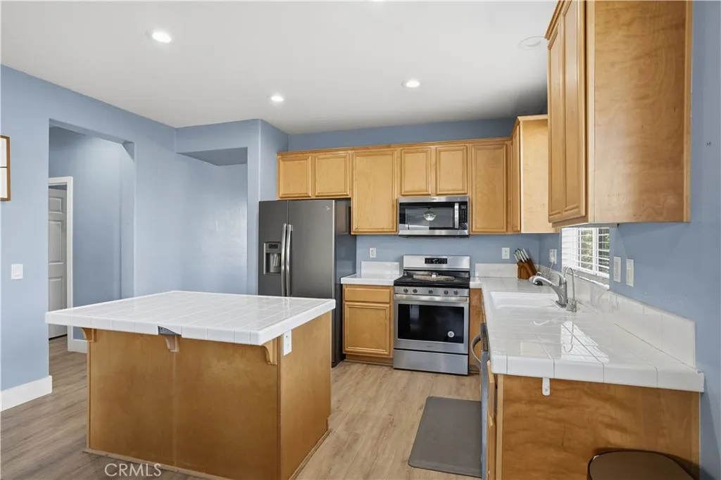 26068 Pinto Court, Moreno Valley, California 92555 home-pic-12