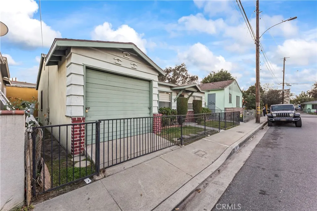 4860 Bell, Bell, California 90201 home-pic-12