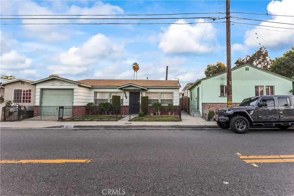 4860 Bell, Bell, California 90201 home-pic-3