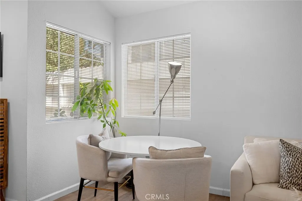 6838 Haywood, Tujunga, California 91042 home-pic-7