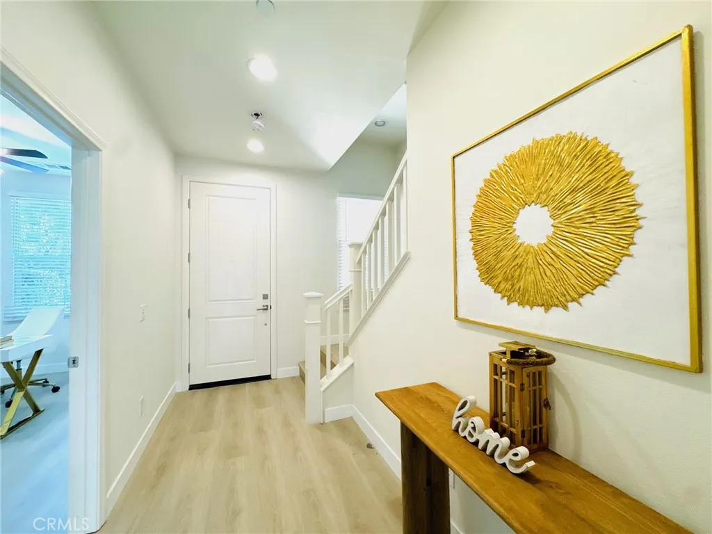 52 Capricorn, Irvine, California 92618 home-pic-3
