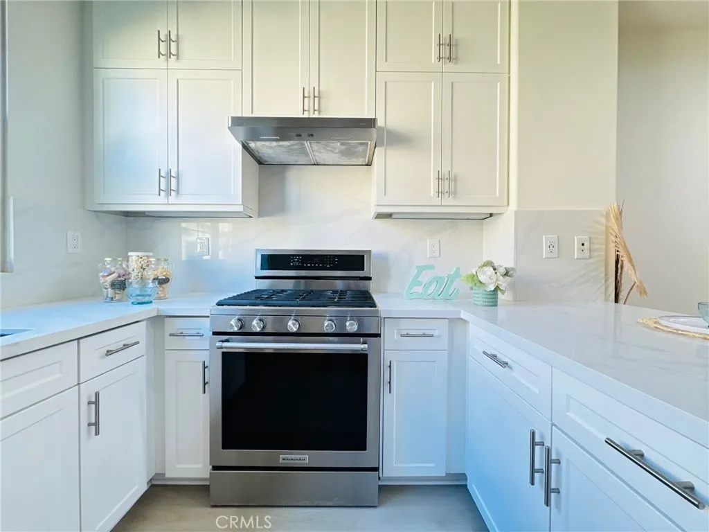 52 Capricorn, Irvine, California 92618 home-pic-9