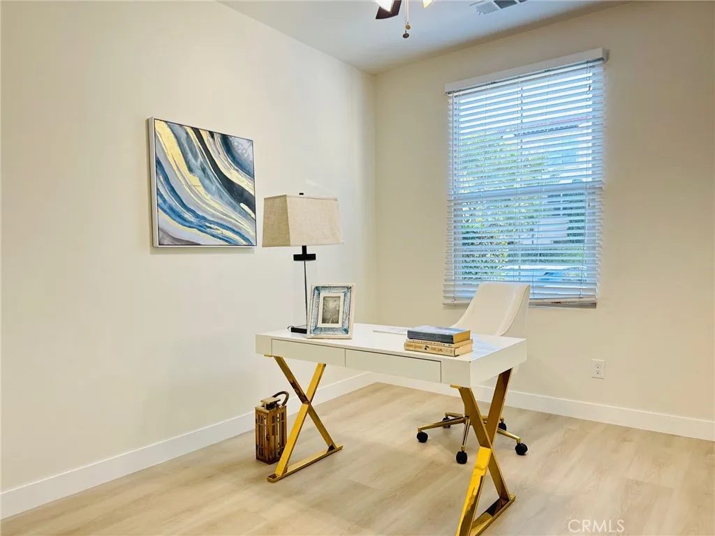 52 Capricorn, Irvine, California 92618 home-pic-4