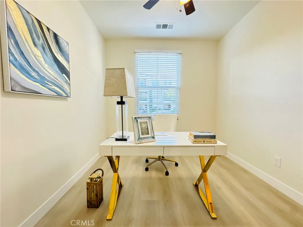 52 Capricorn, Irvine, California 92618 home-pic-27