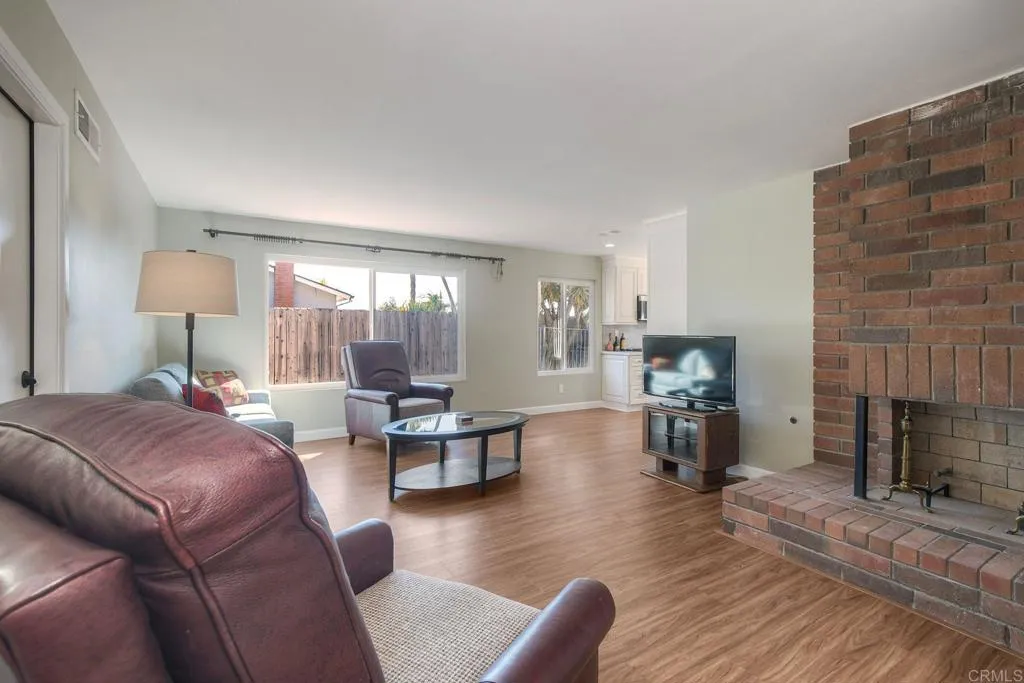 2125 Valley Road, Oceanside, California 92056 home-pic-21