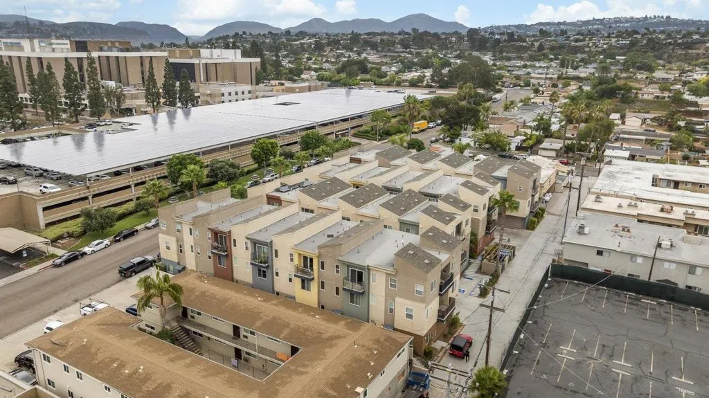 4541 Rainier Ave 13, San Diego, California 92120 home-pic-30