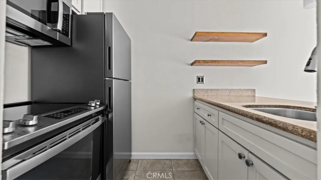 320 S Ardmore, Los Angeles, California 90020 home-pic-7