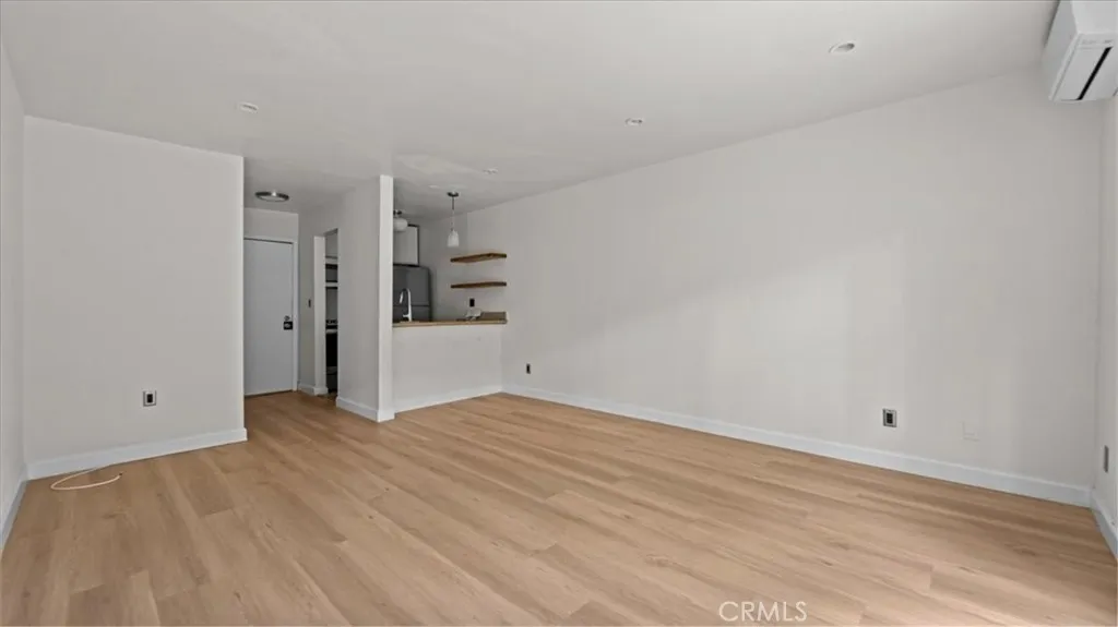 320 S Ardmore, Los Angeles, California 90020 home-pic-5