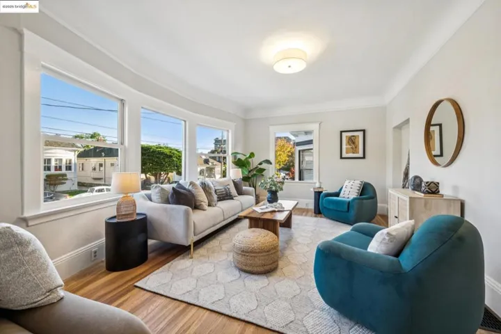 4117 Gilbert St, Oakland, California 94611