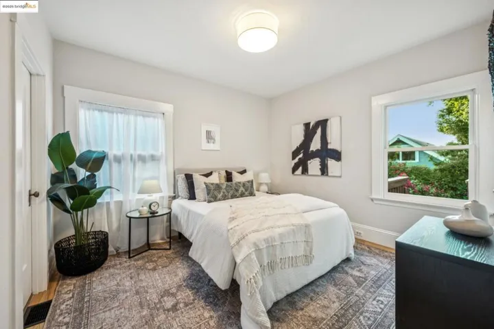 4117 Gilbert St, Oakland, California 94611