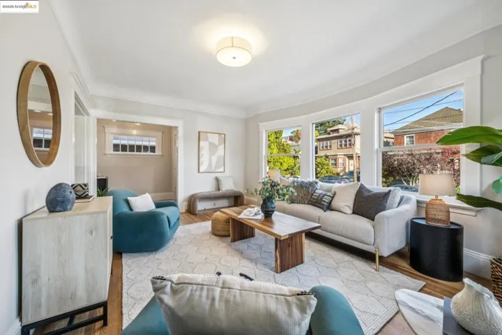 4117 Gilbert St, Oakland, California 94611
