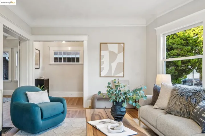 4117 Gilbert St, Oakland, California 94611