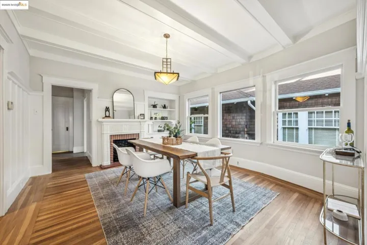 4117 Gilbert St, Oakland, California 94611