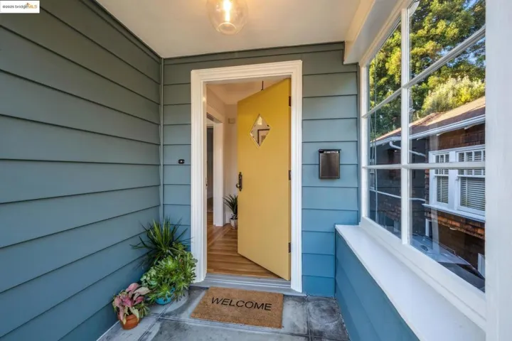 4117 Gilbert St, Oakland, California 94611