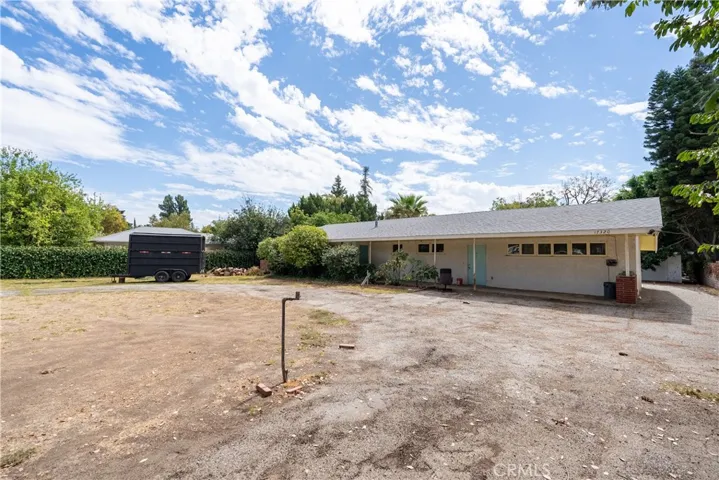 17320 Gresham, Sherwood Forest, California 91325