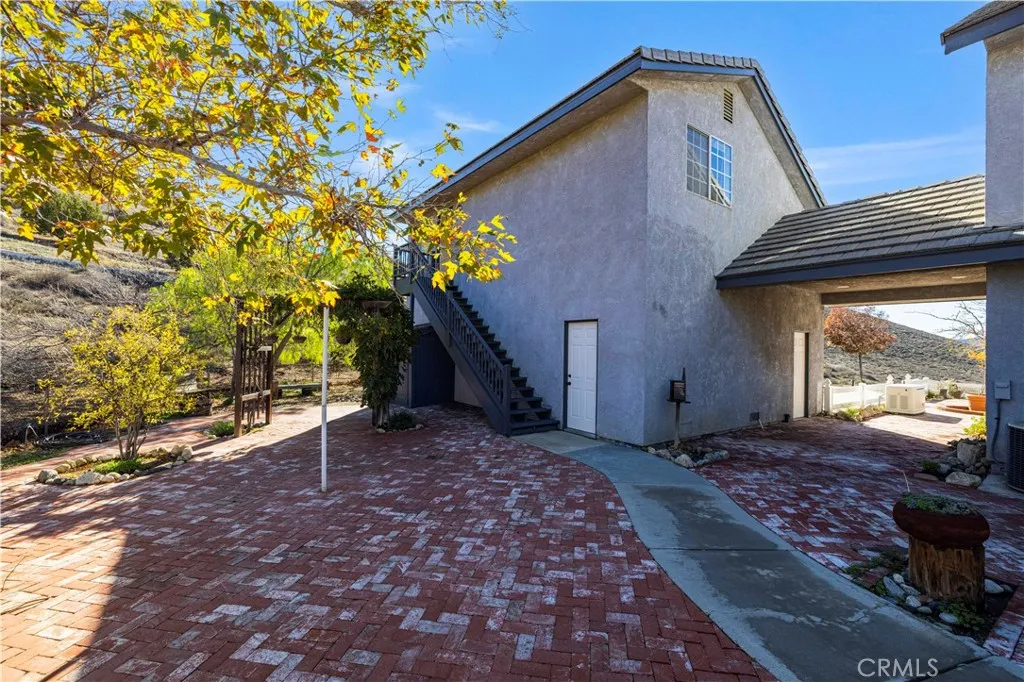 4131 Pelona Canyon Road, Acton, California 93510 home-pic-40
