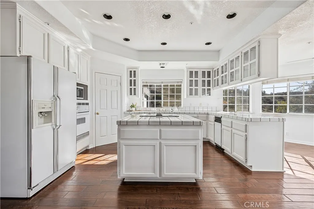 4131 Pelona Canyon Road, Acton, California 93510 home-pic-9